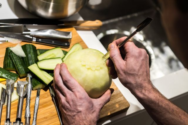 Foodartist und Gemüseschnitzer